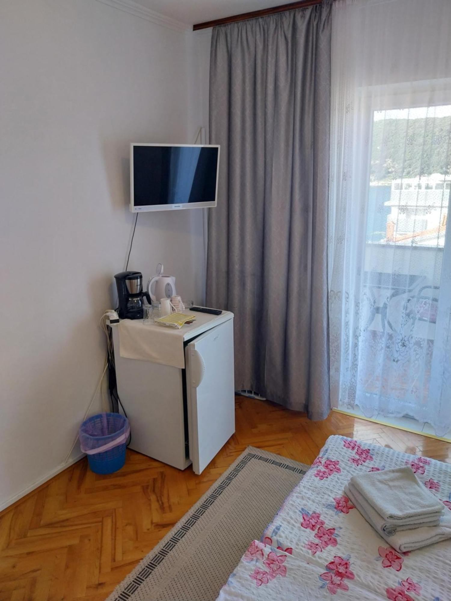 Ljubica Apartments And Rooms Супетарска Драга Екстериор снимка